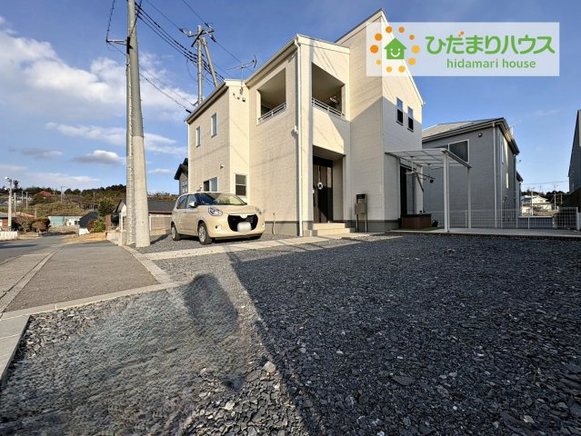 日立市川尻町３丁目　中古戸建の居間・リビング|家族団らんの時間も増えそうなくつろぎのＬＤＫ☆