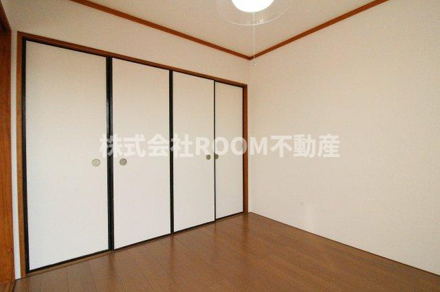 コーポ広原の寝室|開放的な寝室です