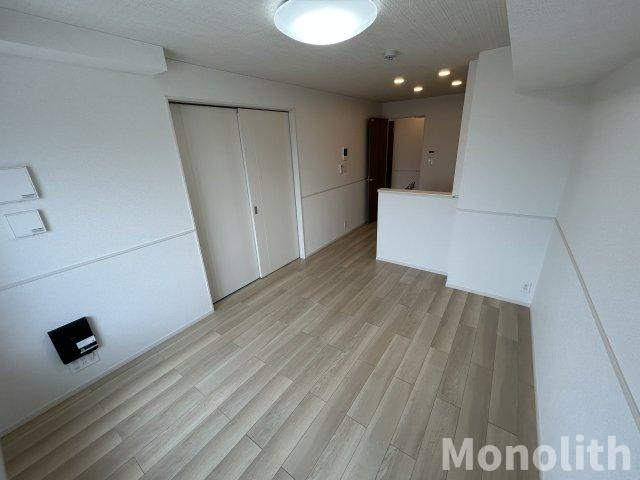 ヒカルサ岸和田畑町の居間・リビング