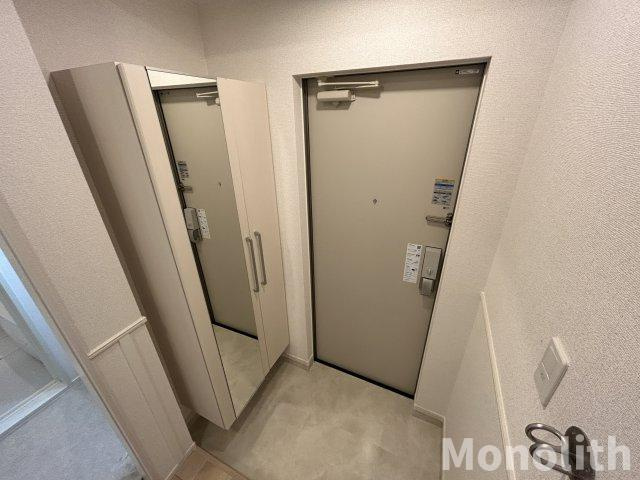 ヒカルサ岸和田畑町の玄関