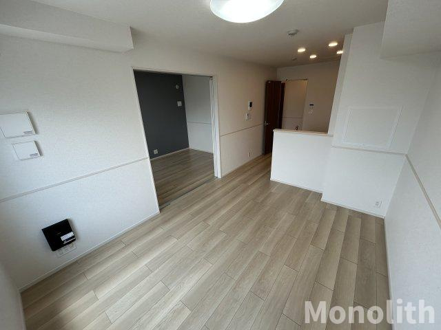 ヒカルサ岸和田畑町の居間・リビング