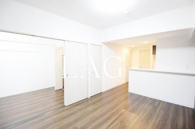 【居間・リビング】 | ＡＶＥＮＩＲ東麻布 | 洋室のお部屋です。