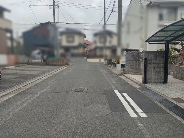 堺市中区東山　中古戸建の前面道路含む現地写真