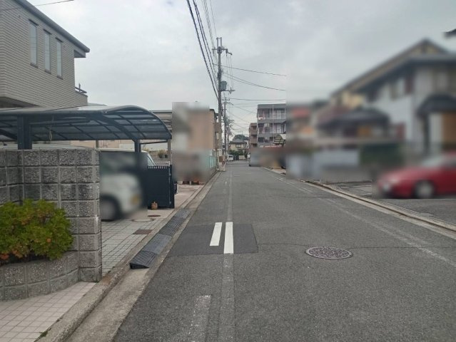 堺市中区東山　中古戸建の前面道路含む現地写真