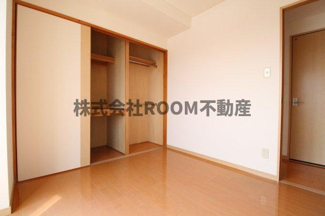 フローリッシュ広呂原の洋室|使い勝手のいい洋室です