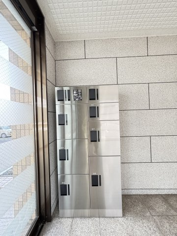 パールエステートの駐車場