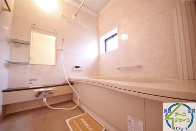 ヒルグレイスB棟の浴室