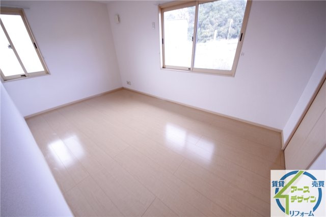 ヒルグレイスB棟の洋室