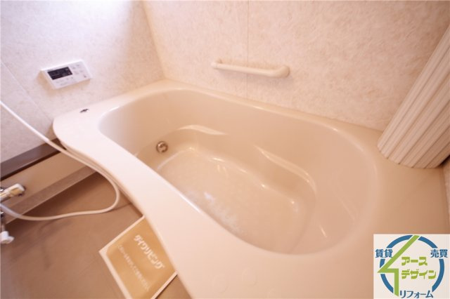 ヒルグレイスB棟の浴室