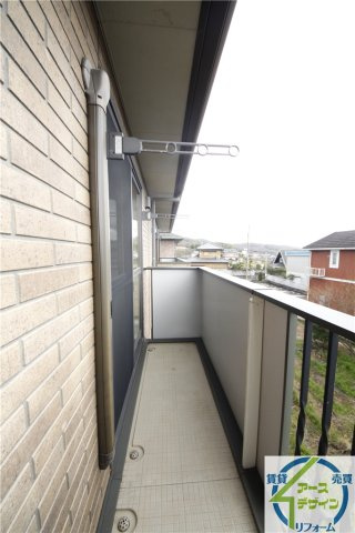 ヒルグレイスB棟のバルコニー