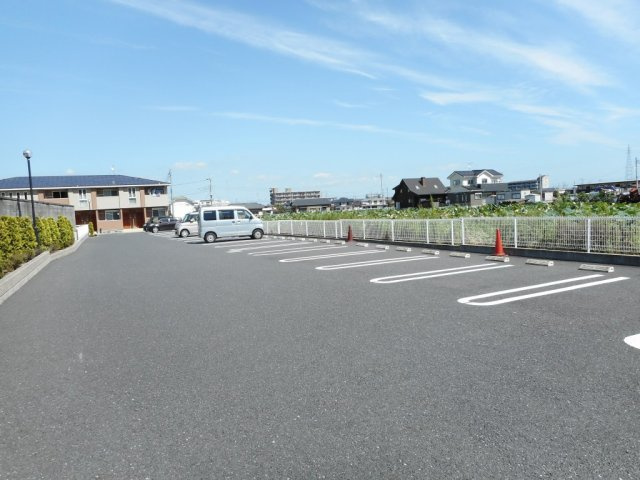 グレース　レジデンス壱番館の駐車場