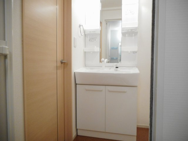グレース　レジデンス壱番館の独立洗面台