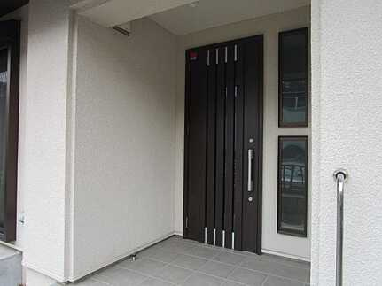 東区山根町の玄関