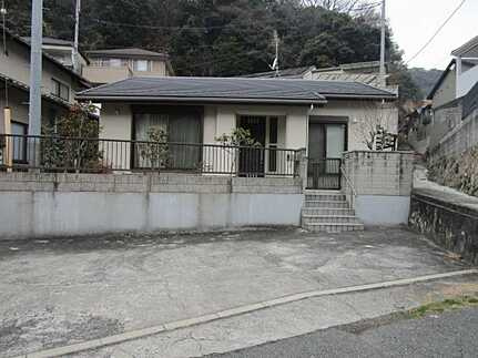 東区山根町の駐車場