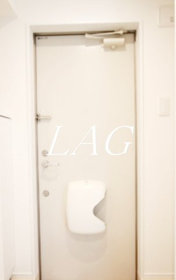 【玄関】 | アザーレ・パッシオ新百合ヶ丘B | 玄関です。（同仕様設備です）