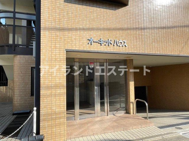 オーキッドハウス　3方角住戸　オートロック　陽当たり良好のエントランス