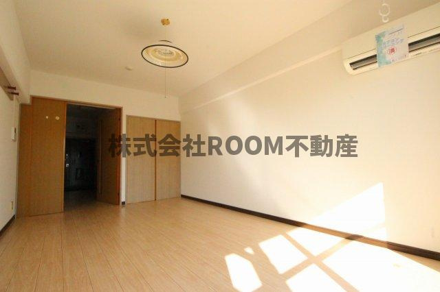 コーポレーション華の居間・リビング