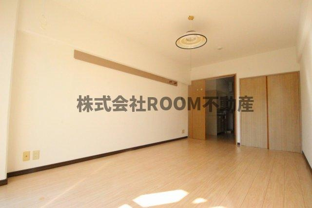 コーポレーション華の居間・リビング