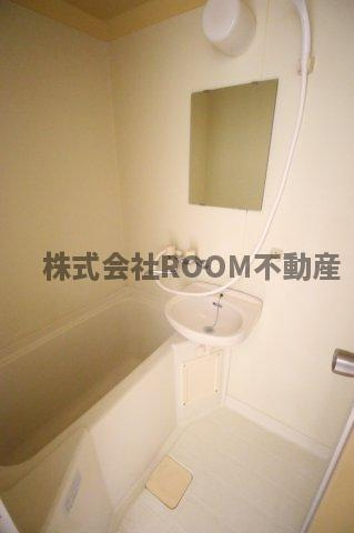 コーポレーション華の浴室