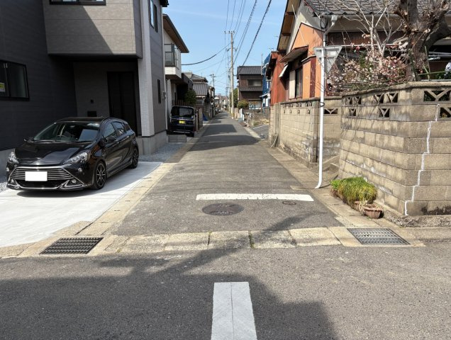 LIGARE小倉北区下富野1期の駐車場|道路幅員東側4.0～4.2メートル
