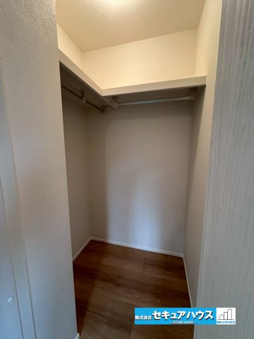 豊明市前後町仙人塚Ⅱ　の収納|【ウォークインクローゼット】
◆お洋服はもちろん、キャリーバッグやゴルフバッグ等も収納できます。