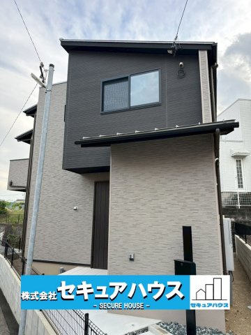 豊明市前後町仙人塚Ⅱ　の外観|■現地外観写真
駐車2台可能！オプション工事でカーポート設置などいかがでしょうか。その他にも、フェンスなどの「オプション工事」もご提案いたします♪