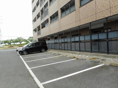 【駐車場】 | グランレイク　シイナ | 駐車場