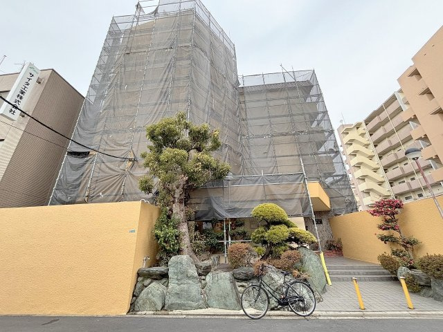 ローズハイツ東本の外観