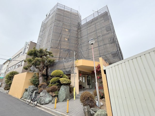 ローズハイツ東本の外観