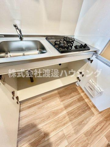 リプネスコート江坂のキッチン|キッチン下収納