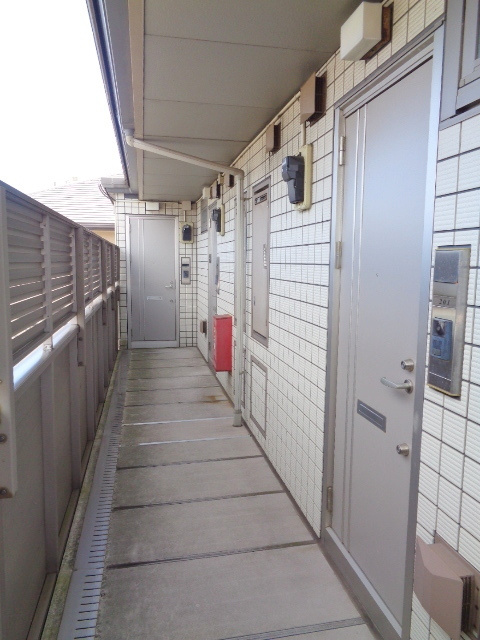 Ｃｏｍｆｏｒｔのエントランス|2階共用部