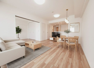 【居間・リビング】 | プラウドシティ稲毛海岸レジデンス | ご家族の集まるLDKは約１６帖。毎日の始まり迎える大切な空間はいつでも心地良い空間に。※画像の家具はCGによる設置イメージになります。

