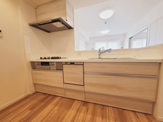 【キッチン】 | プラウドシティ稲毛海岸レジデンス | お料理しながら大切な家族との会話を楽しむ。家族のコミュニケーションが生まれるキッチンです