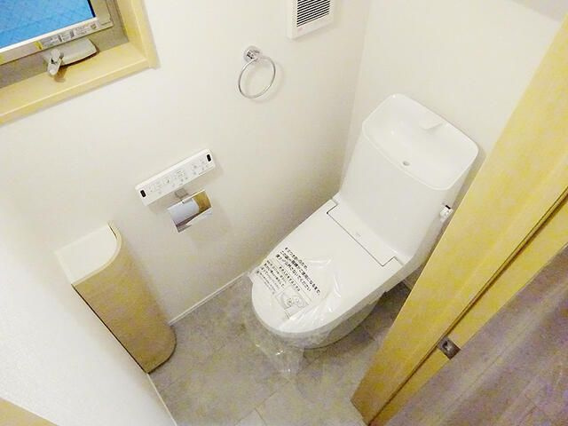 小港町３丁目貸家のトイレ