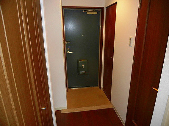 リーガル神戸元町の玄関