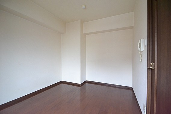 リーガル神戸元町の洋室