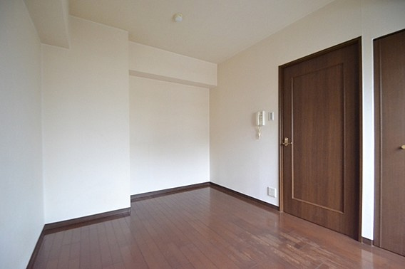 リーガル神戸元町の洋室