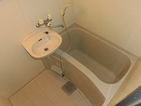 リーガル神戸元町の浴室