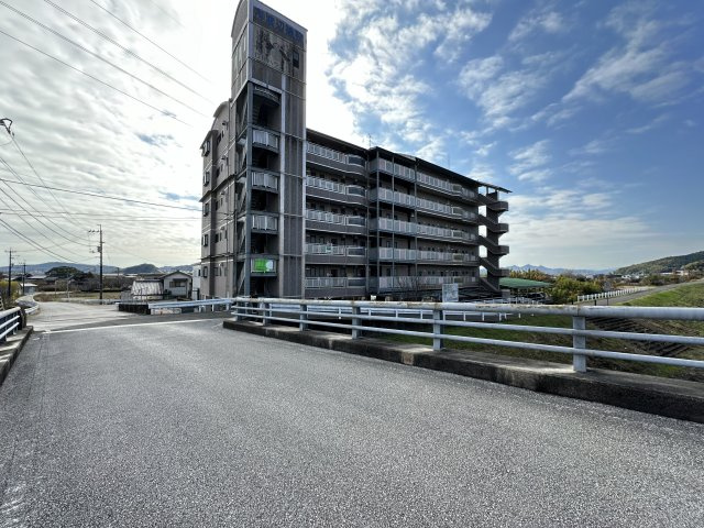 DRハウスⅡの駐車場