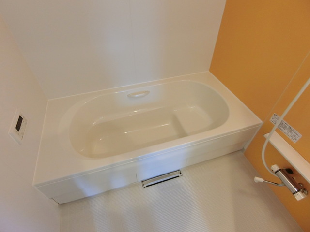 メゾン・ドール・エ・ベールの浴室|追い焚機能付きバス