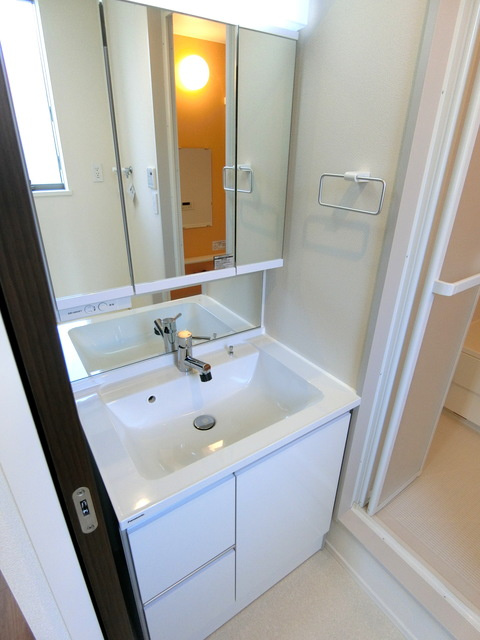 メゾン・ドール・エ・ベールの洗面所|シャンプードレッサー