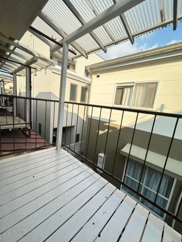 藤岡貸家のバルコニー