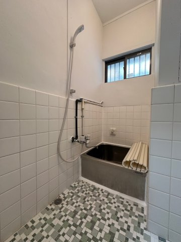 藤岡貸家の浴室