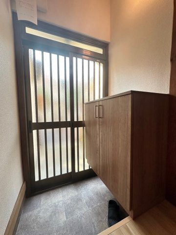 藤岡貸家の玄関