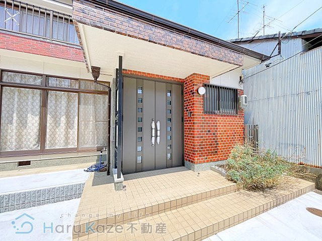 【エントランス】 | はなの芽貸家【名古屋市賃貸・駐車場4台】