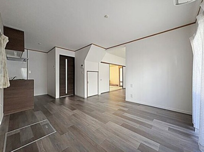 【居間・リビング】 | はなの芽貸家【名古屋市賃貸・駐車場4台】