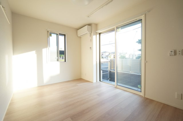 シャイングレイスの居間・リビング|当日の見学大歓迎！