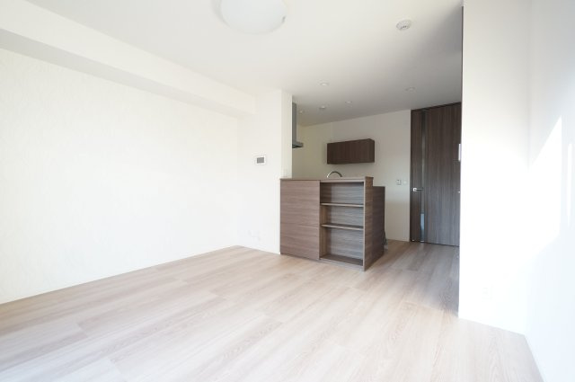 シャイングレイスの居間・リビング|水曜日、営業時間外もご相談ください！