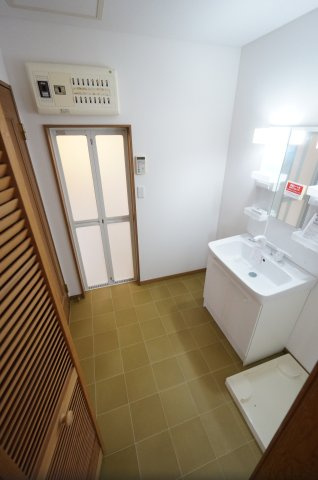 こてはし台戸建の洗面所|詳細、ご不明点等、お気軽にご連絡ください！