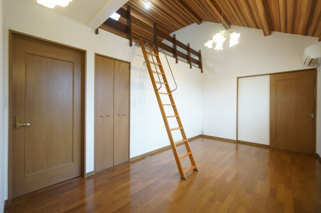 こてはし台戸建の洋室|水曜日、営業時間外もご相談ください！